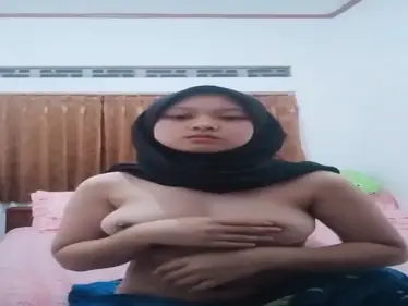 Bokep Indo Jilbab Hitam Cantik Colmek Mendesah